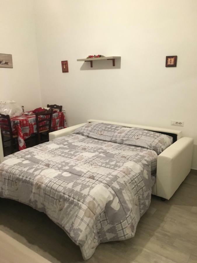 222 Via Dei Tribunali *